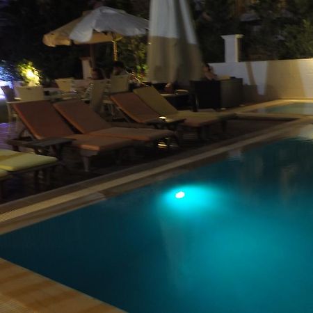 Lapis Port Surf Hotel Alacati Exterior photo