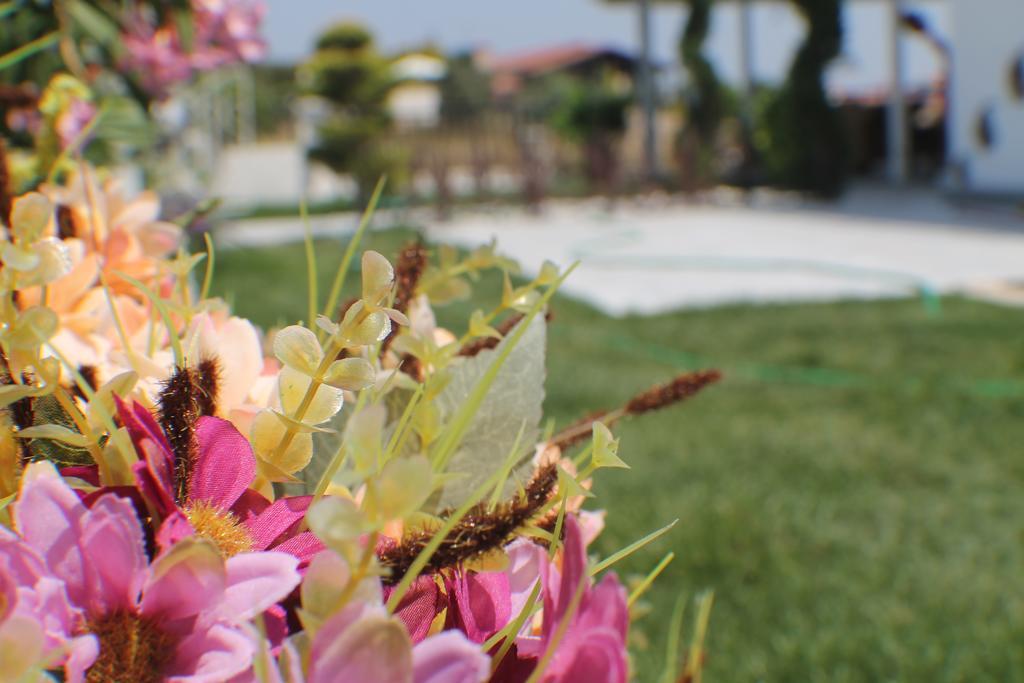 Lapis Port Surf Hotel Alacati Exterior photo