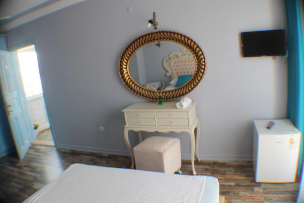 Lapis Port Surf Hotel Alacati Exterior photo