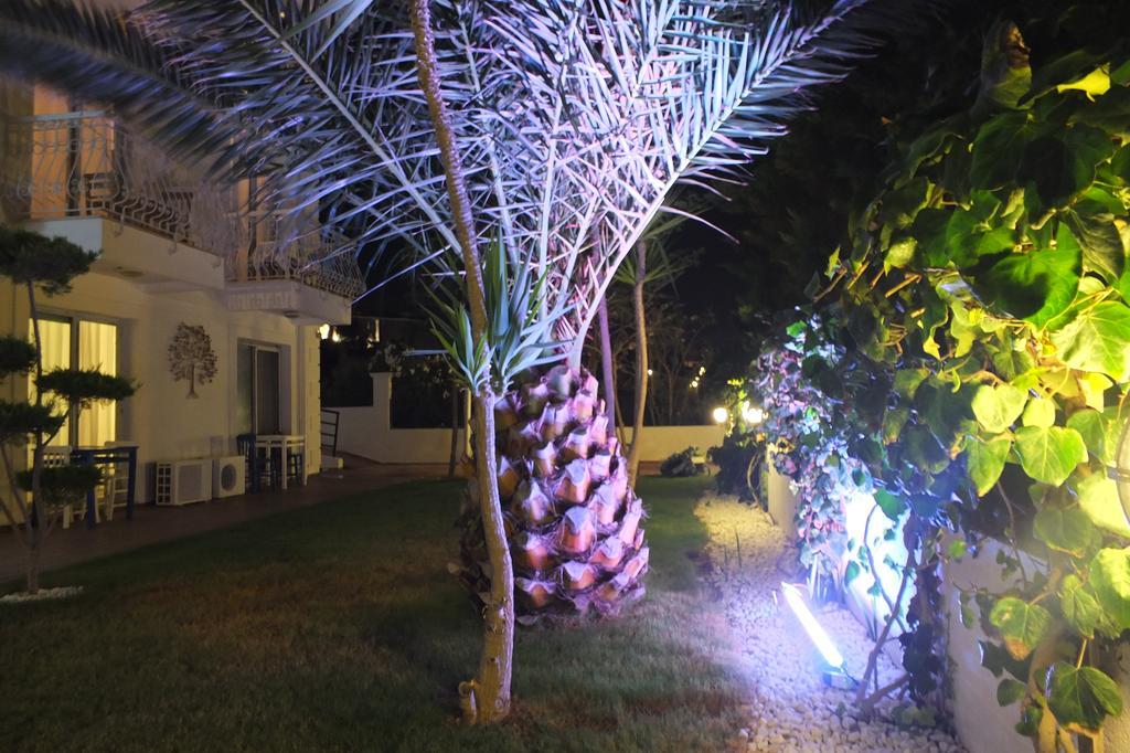 Lapis Port Surf Hotel Alacati Exterior photo