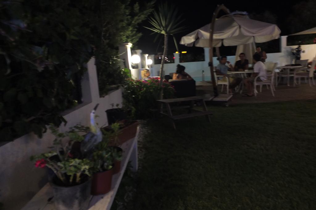 Lapis Port Surf Hotel Alacati Exterior photo